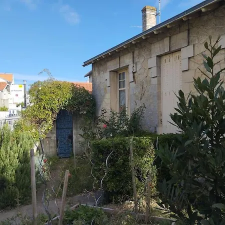 Charming Little Single Storey House Of 80 Metre Carre 別荘 *